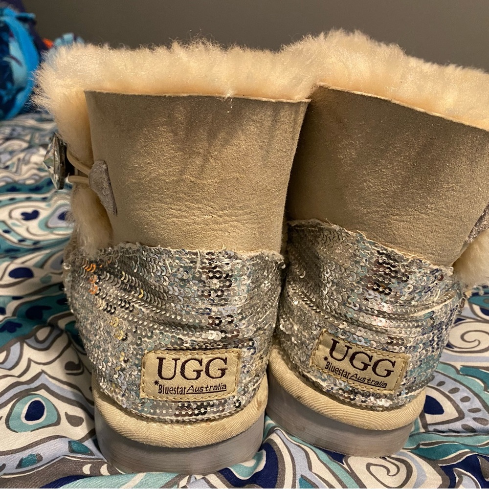 Women’s Short UGG Boots Size 9 GUC
